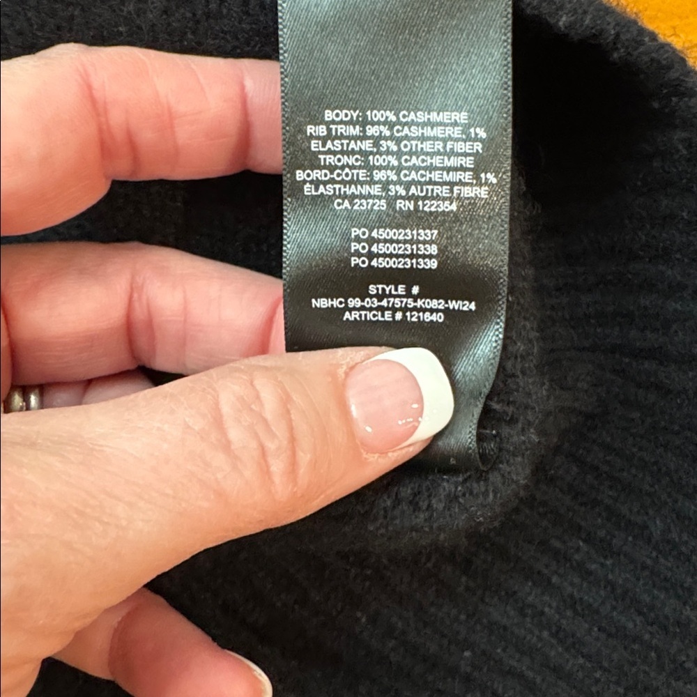 Aritzia Plush Cashmere Oversized Crew Sweater - Picture 12 of 15